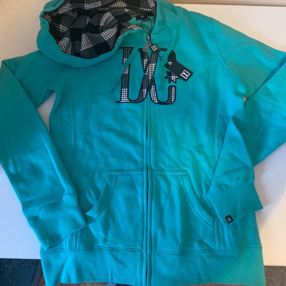 brand new DC zip-up sweatshirt - Picture 2 of 3